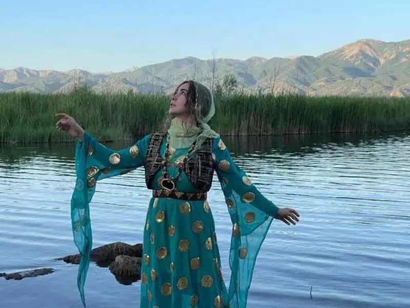 آنا نعمتی 