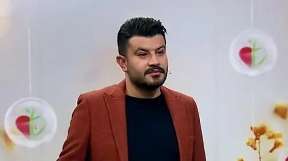 مجری شبکه سه توبیخ شد + عکس