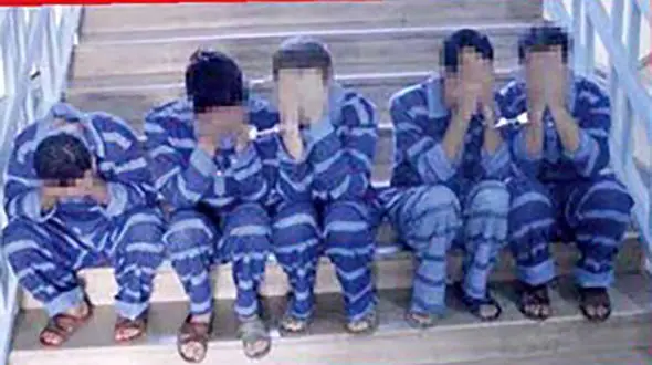 6 زندانی آزاد شدند و رییس بانک را گروگان گرفتند / محاکمه در تهران + عکس