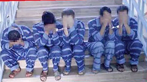 6 زندانی آزاد شدند و رییس بانک را گروگان گرفتند / محاکمه در تهران + عکس