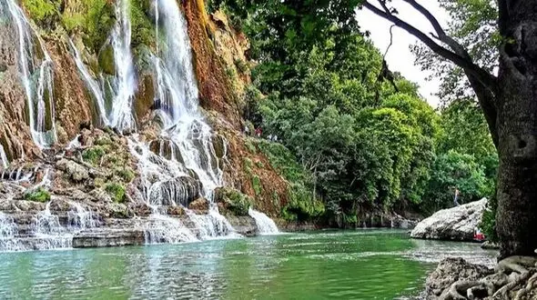 عظمت و زیبایی محسور کننده آبشار بیشه لرستان
