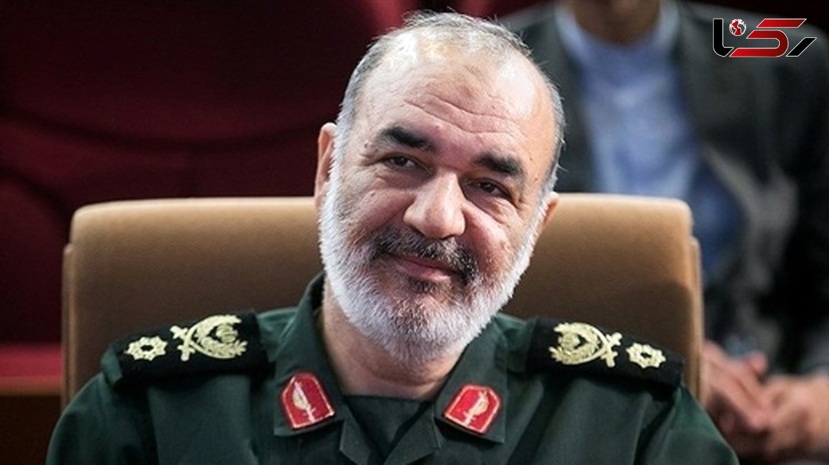 تصاویری دیده نشده از سپهبد سلامی با پیراهن شماره 12 تیم ملی فوتبال