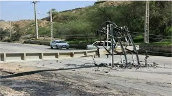 سقوط ‌تیر برق؛ جان کارگری را در زاهدان گرفت