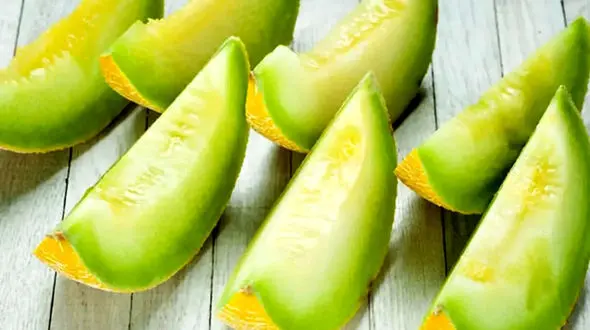 برای کاهش حمله قلبی طالبی بخورید!