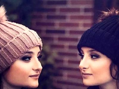 عکس  چادری  سارا و نیکای سریال پایتخت در ایران 