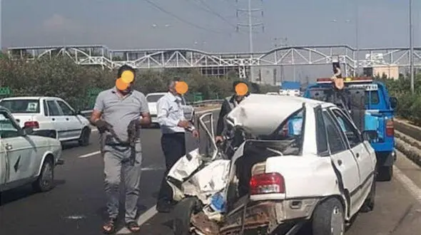 عکس / مچاله شدن پراید در تصادف وحشتناک در جاده قم