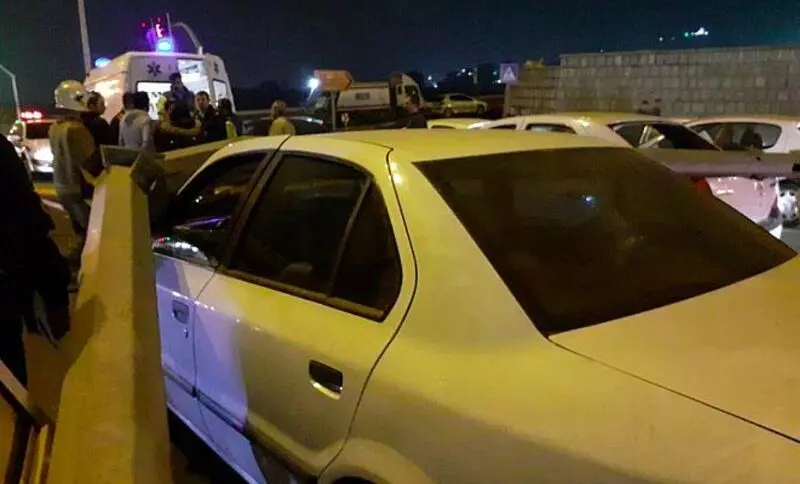 نیسان وانت دکل دوربین کنترل سرعت را از جا کند