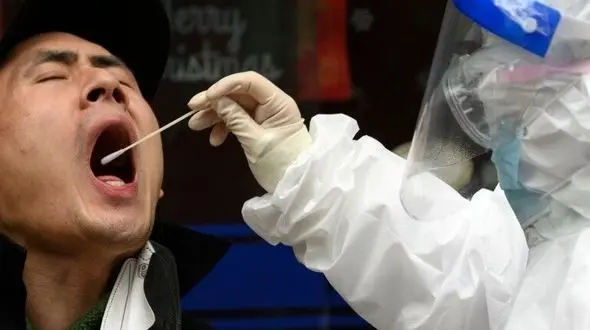 تفاوت بین آزمایش بزاق و بینی برای بیماران کووید-۱۹