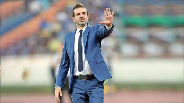 سرمربی سابق استقلال دو دختر را از مرگ نجات داد/ استراماچونی: من قهرمان نیستم 