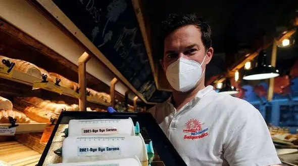 بفرمایید واکسن خوش طعم کرونا بدون عارضه!+ عکس