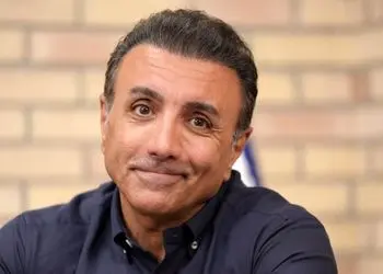 فیلم/ دلیل جالب ازدواج نکردن امید زندگانی/ لایق آدمی که میخوام همراه زندگیم باشه و باید بیاد تو زندگیم نیستم