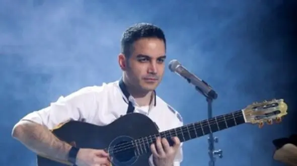  آوازخوانی آهنگ پرطرفدار واحساسی محسن یگانه ! / آهنگ بهت قول میدم را همه با هم خواندند !