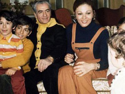سفر در زمان/ خاندان محمدرضا پهلوی در تعطیلات سوار بر یک موتور / سال 1338