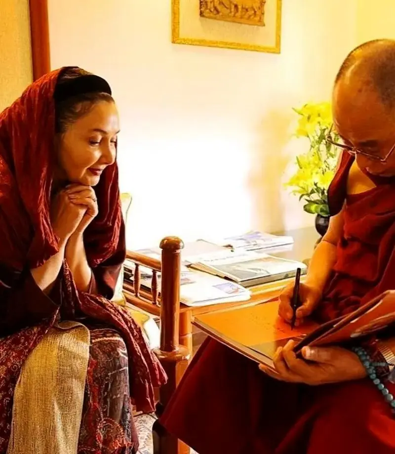 زلیخا و بودا