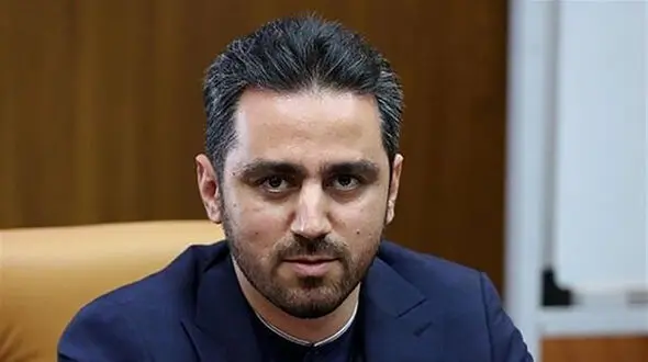 بانک رفاه نباید از دست سازمان تامین اجتماعی خارج شود/ منتظر پیگیری دفتر رهبری برای حل مسئله بانک هستیم