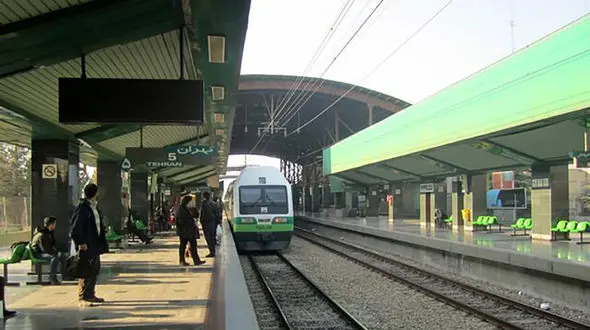 ادامه اختلال در قطار تندرو خط 5متروی تهران / اعزام قطار های تندرو تا فردا صبح مقدور نیست