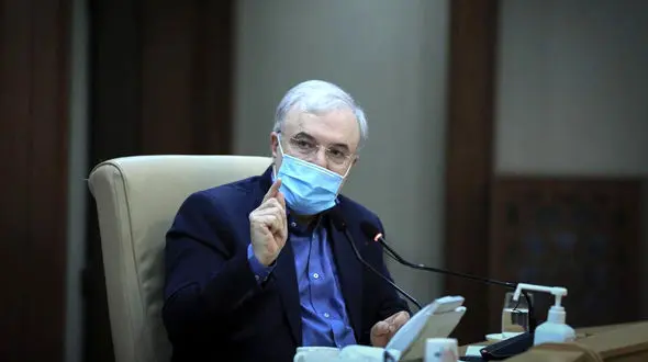 وزیر بهداشت : به دانشمندان طب سنتی بها می دهیم نه پوست پیاز فروش! / اجازه نمیدهم پای شارلاتانیزم به بهداشت و سلامت مردم باز شود
+ فیلم