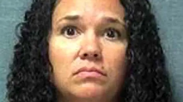 این خانم معلم بی حیاترین زن دنیا لقب گرفت! / او در پیش دبستان درس می داد! +عکس 