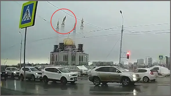 فروریختن بخشی از مسجد بر اثر وزش باد شدید