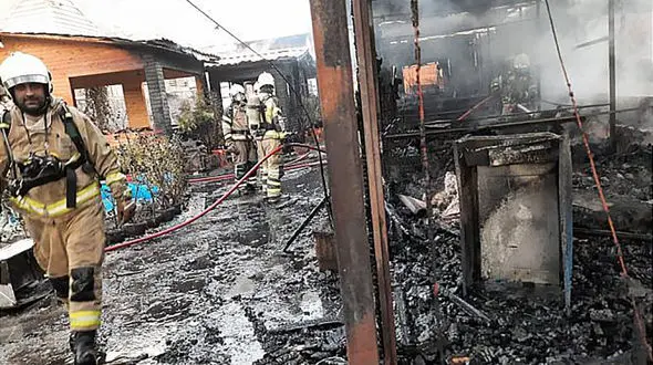 آتش سوزی هولناک در 2 رستوران غرب تهران + عکس ها