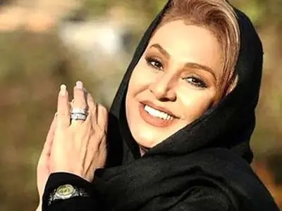 عکس/ سفر در زمان/ قاب کمیاب از نسرین مقانلو و ایرج قادری وسط حال‌و‌هوای دربند