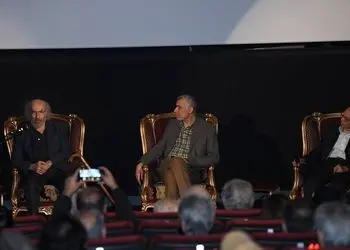 کارگردانِ ۷۴ ساله‌ای که در ۳۵ سالگی هم پیشتاز بود/ تقدیر از کهن‌سال‌ترین «سینماگر» در قیدِ حیات سینمای ایران/ تجلیل از زنِ در سایه‌ی سینما 