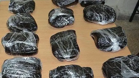 سوداگران مرگ محموله را در اتوبوس پنهان کردند!/ توسط پلیس آزادشهر کشف شد