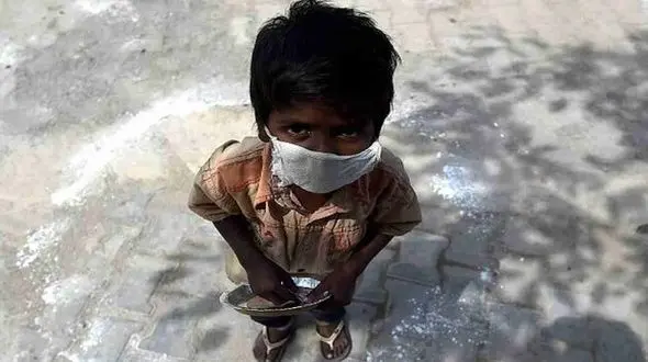 کودکان زرنگ ترین زباله جمع کن ها هستند/ افزایش زباله گردی کودکان و نوجوان در خیابان های تهران