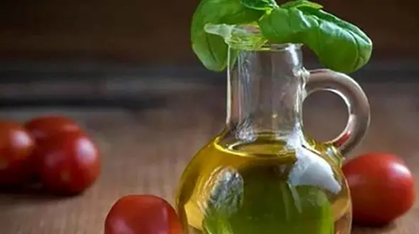 فواید مصرف همزمان گوجه فرنگی و روغن زیتون