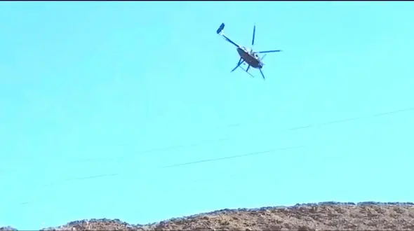 برخورد هلیکوپتر با کابلهای فشار قوی برق پایان غم انگیز یک عملیات نجات  + فیلم