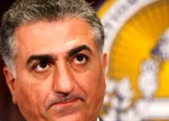 عکس  / نگاهی به استقبال بی نظیر و با شکوه نتانیاهو از رضا پهلوی در کنار سطل آشغال! / نتانیاهو حتی او را به دفتر کارش  راه نداد