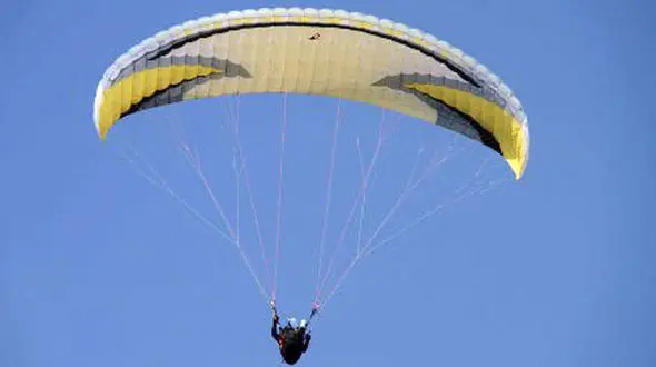 دکتر ابراهیم ترابی در سقوط پاراگلایدر کشته شد/ در مشگین شهر رخ داد