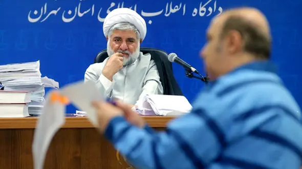 متهم پرونده نفتی 30 سال در وزارت اطلاعات بود