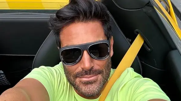 سفر به دنیای سرعت و لاکچری با سوپراسپورت‌های بی‌نظیر و منحصربه‌فرد رضا گلزار/ ماشین‌های هوش‌پرانی که فقط میشه تو خواب و رویا دیدشون