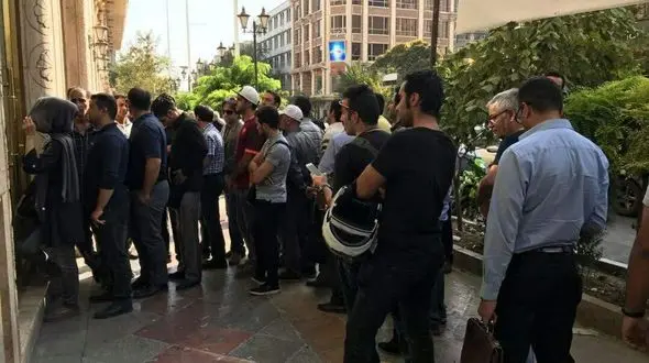 ۹مهر چگونه روز سقوط دلار شد؟