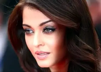 چهره جذاب آیشواریا در عربستان همه نگاه‌ها را به خود خیره کرد+ عکس وایرال شده ملکه زیبایی هند در عربستان