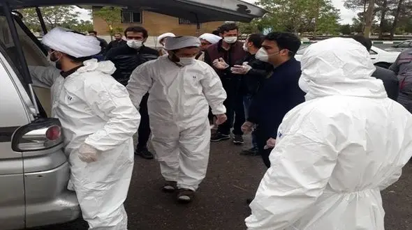  طلبه‌های دوقلو جنازه کرونایی‌ها را غسل می دهند + عکس ها از قم