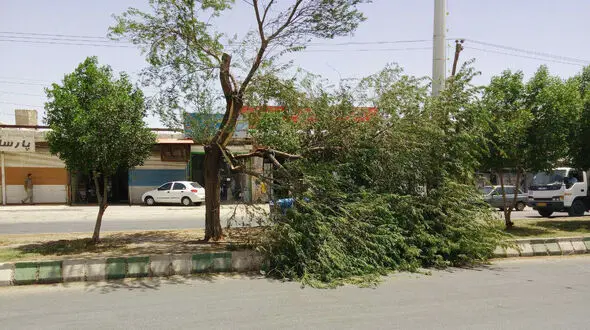 توفان آبادان را در نوردید