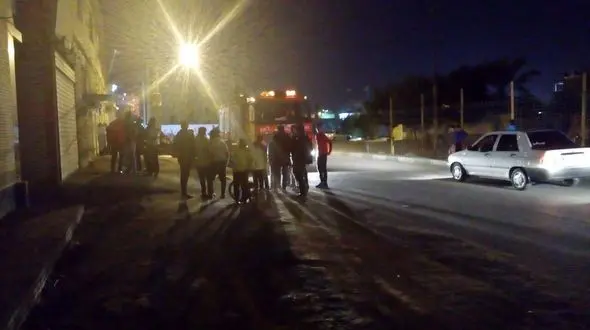 اقدام عجیب مردی در آبادان / او زن و فرزندانش را داخل خانه زندانی کرده بود +عکس