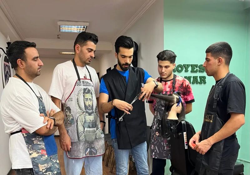 خدمات ارایشگری چیست