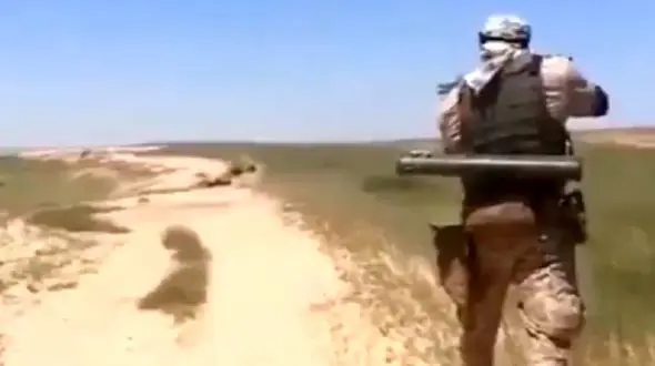 منفجر کردن جلیقه‌های انفجاری داعشی‌ها توسط ابوعزرائیل + فیلم