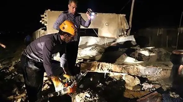 انفجار مخزن بنزین در زنجان  + عکس