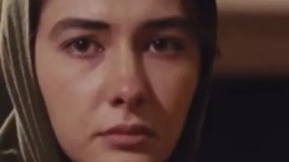 فیلم/ دیالوگ ماندگار و رومانتیک شب های روشن؛ آدم هیچ‌وقت از کسی که دوست داره دلخور نمی‌شه؛  دلخور نمی‌شه و اگه خطایی دید خیلی زود می‌بخشه...