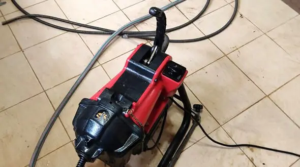 ترفندهای لوله بازکنی یا رفع گرفتگی لوله فاضلاب