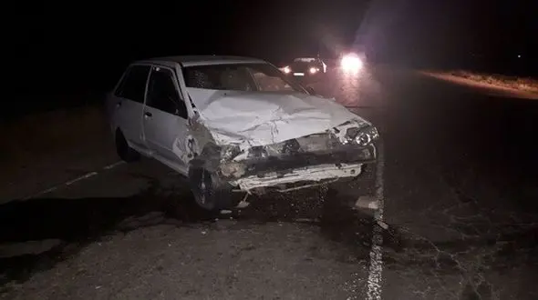 پراید حادثه ساز شد/واژگونی و محبوس شدن سرنشینان پراید