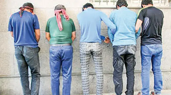 چند جرم تکراری برای چند پک دود / 5 متهم سابقه دار مشهدی روانه زندان شدند