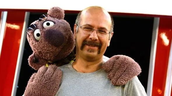 صدا پیشه جناب خان شخصیت کارتونی شد