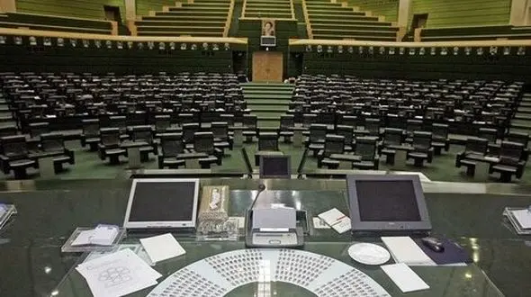 پشت پرده افطار تجملاتی آقای ‌نماینده برای صندلی نایب‌رئیسی‌مجلس