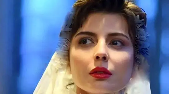 فیلم تیزر پیرپسر که در آن  لیلا حاتمی هنرنمایی می کند و از زن ها بد می گوید !