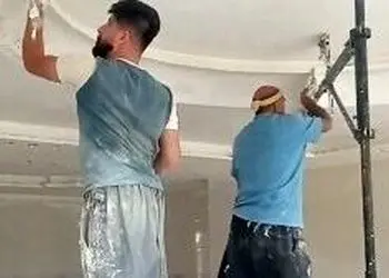 خلاقیت خنده دار اوستا بنای ایرانی برای بلند قدتر شدن حماسه‌ساز شد/ صدهزار آفرین به این مغز پر از ایده